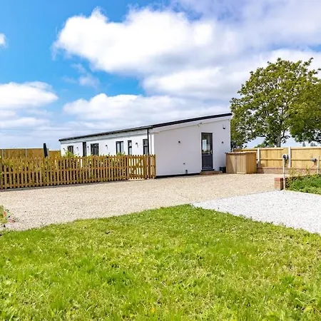 The Tractor Shed At Richborough Farm Villa Sandwich Exterior photo
